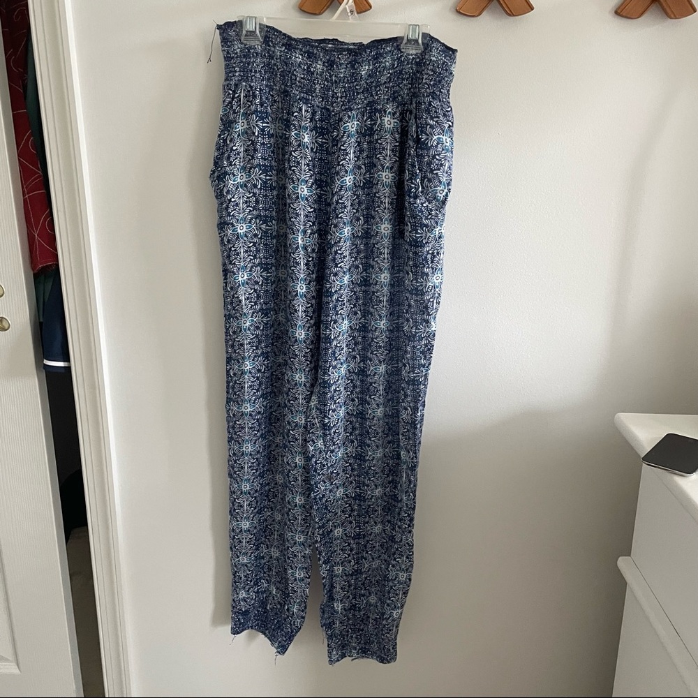 Volcom pattern pants